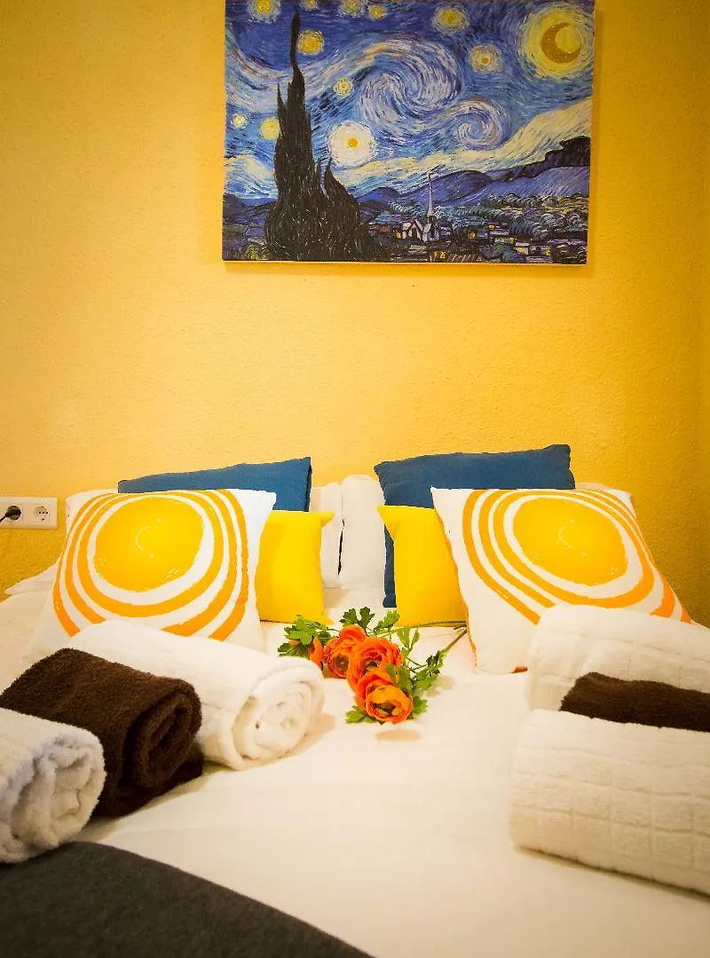 Holidays2Torremolinos Roquedal Apartman 0*, Torremolinos